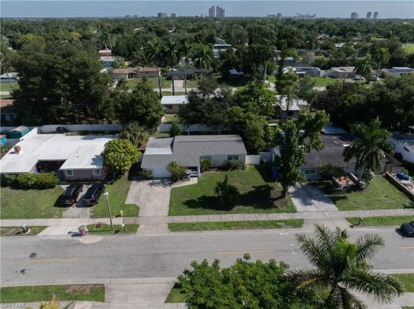 Country Club Homes, 1643 Ricardo Ave, Fort Myers, Florida 33901, image 2