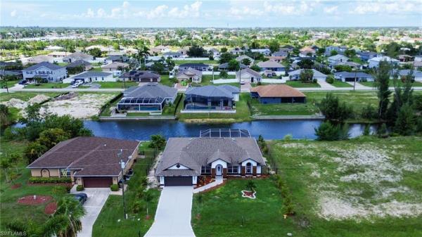 Cape Coral, 619 26th Ter, Cape Coral, Florida 33914, image 2