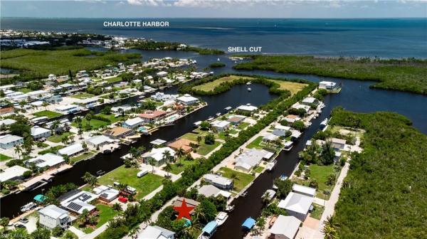 Holiday Harbor, 16186 Antigua Way, Bokeelia, Florida 33922, image 3