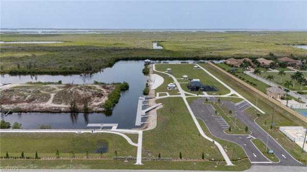 Cape Coral Residential, 812 37th Ave, Cape Coral, Florida 33993, image 1