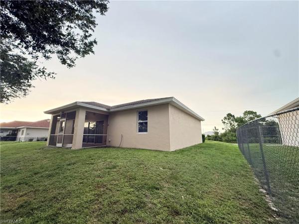 Lehigh Acres, 3813 SW 19th St, Lehigh Acres, Florida 33976, image 2