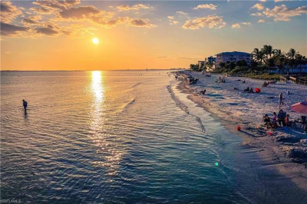 Venetian Pointe, 15321 Cortona Way, Fort Myers, Florida 33908, image 2