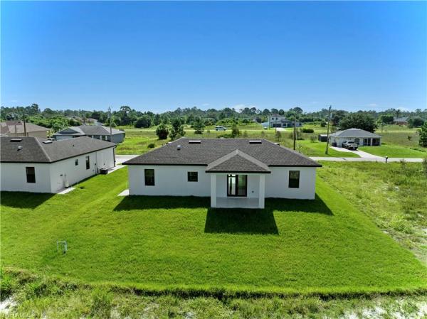 Lehigh Acres, 916 S Manresa Ave, Lehigh Acres, Florida 33974, image 1
