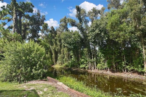 San Carlos Park, 18674 E Spruce Dr, Fort Myers, Florida 33967, image 3