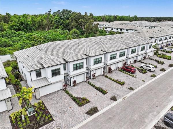 Solis Grande, 27837 Solis Grande Dr, Bonita Springs, Florida 34135, image 3