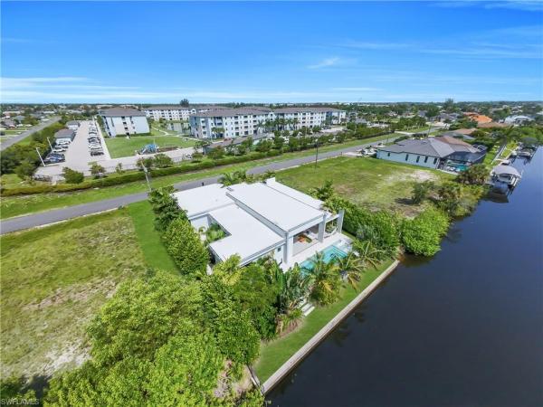 Cape Coral Residential, 3801 17th Pl, Cape Coral, Florida 33914, image 2