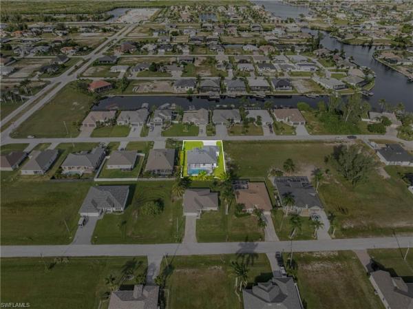 Cape Coral, 821 37th Pl, Cape Coral, Florida 33993, image 1