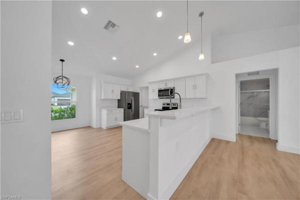 Cape Coral Residential, 2007 21st St, Cape Coral, Florida 33993, image 3
