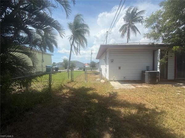 Cape Coral Residential, 706 31st St, Cape Coral, Florida 33914, image 2