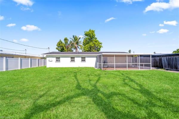 5551 Sunrise Dr, Fort Myers, Florida 33919, image 3