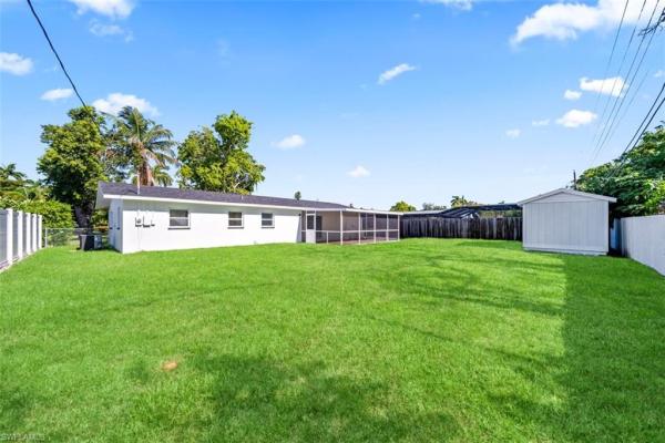 5551 Sunrise Dr, Fort Myers, Florida 33919, image 2