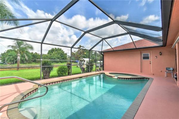 Mirror Lakes, 712 Fargo Dr, Fort Myers, Florida 33913, image 2