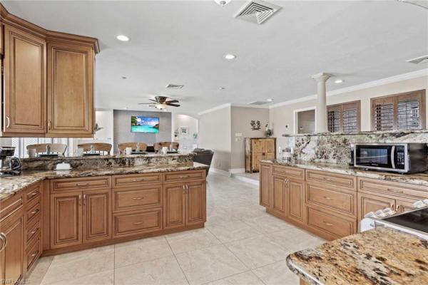 Cape Coral, 252 Bayshore Dr, Cape Coral, Florida 33904, image 2
