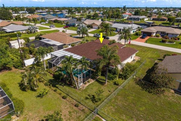Cape Coral, 1132 32nd Ter, Cape Coral, Florida 33904, image 2