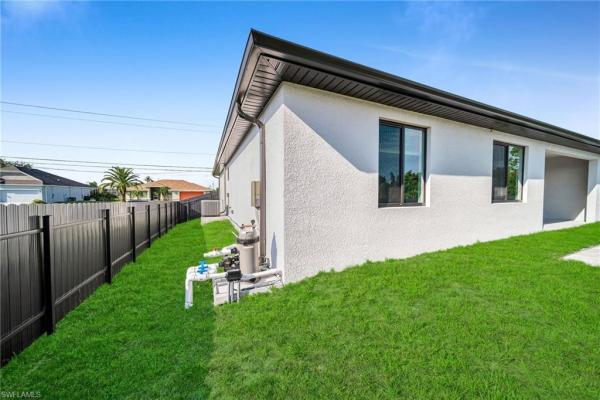 Cape Coral, 2504 32nd St, Cape Coral, Florida 33914, image 1