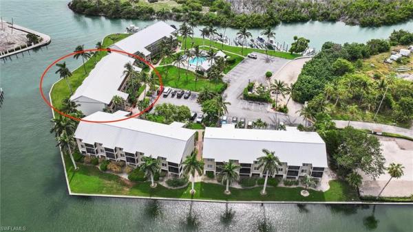 802 Marina Villas, Captiva, Florida 33924, image 3