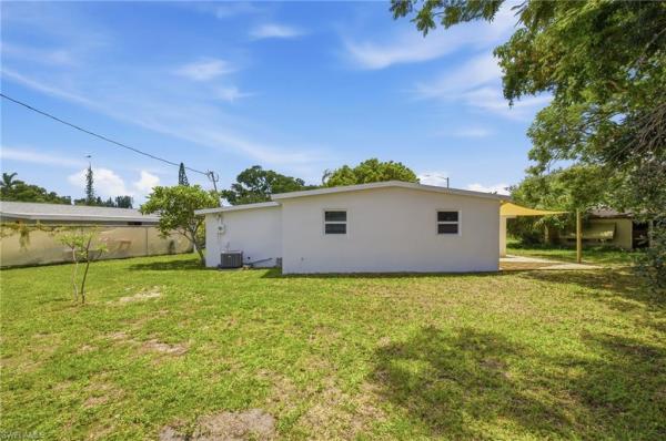 Colonial Terrace, 4213 Ellen Ave, Fort Myers, Florida 33901, image 2