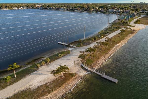 The Harborage, 5350 Harborage Dr, Fort Myers, Florida 33908, image 2