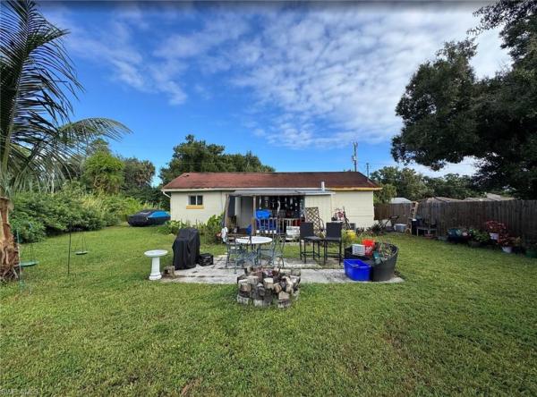 Palmona Park, 559 San Bernardino St, North Fort Myers, Florida 33903, image 1