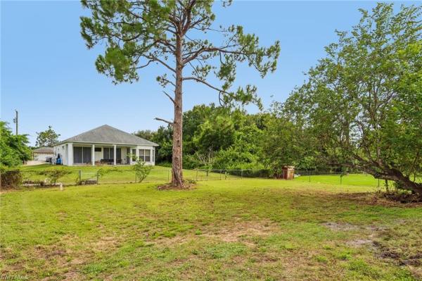 Lehigh Acres, 3709 SW 10th St, Lehigh Acres, Florida 33976, image 1