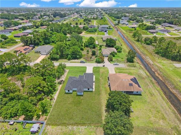 Lehigh Acres, 4606 S Irene Ave, Lehigh Acres, Florida 33976, image 2