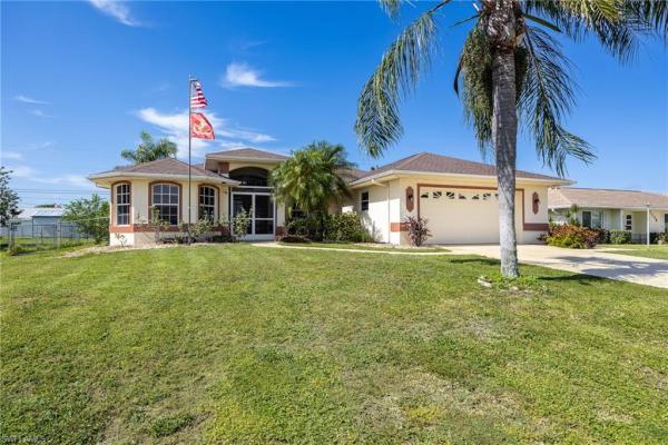 Cape Coral, 1132 32nd Ter, Cape Coral, Florida 33904, image 2