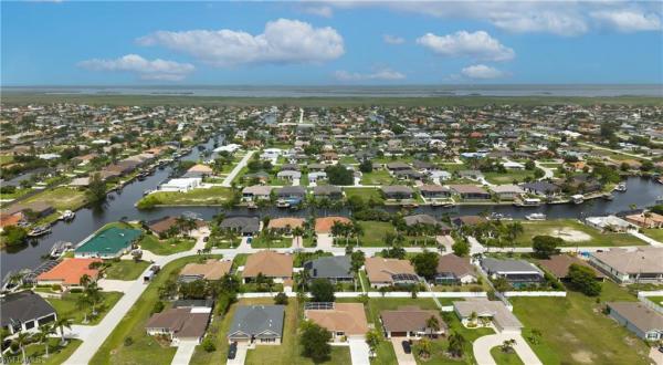 Cape Coral, 3418 Oasis Blvd, Cape Coral, Florida 33914, image 1