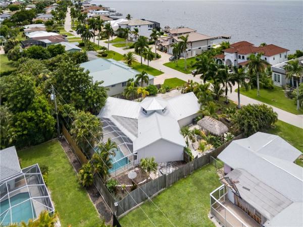 Cape Coral, 529 Coral Dr, Cape Coral, Florida 33904, image 1