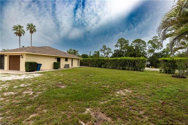 Bonita Springs Golf & Country Club, 25572 Fenner Cir, Bonita Springs, Florida 34135, image 2