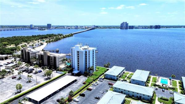 3300 Key Dr #7E, North Fort Myers, Florida 33903, image 1