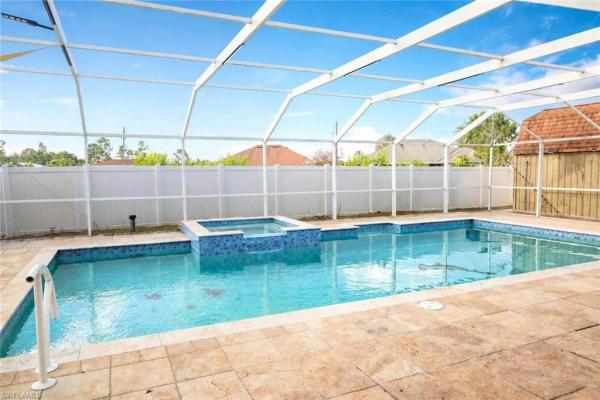Lehigh Acres, 432 Willowbrook Dr, Lehigh Acres, Florida 33972, image 3