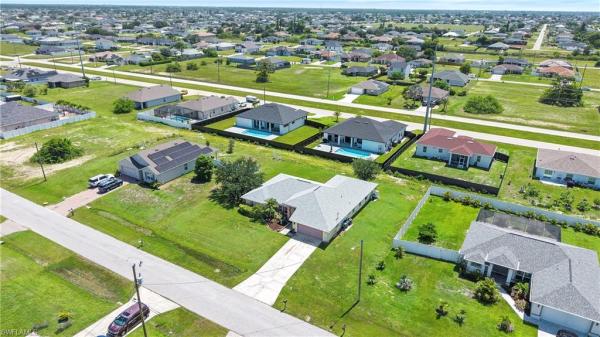 Cape Coral Residential, 2021 Juanita Pl, Cape Coral, Florida 33993, image 1