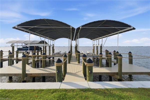 12798 Dennis Dr, Fort Myers, Florida 33908, image 3