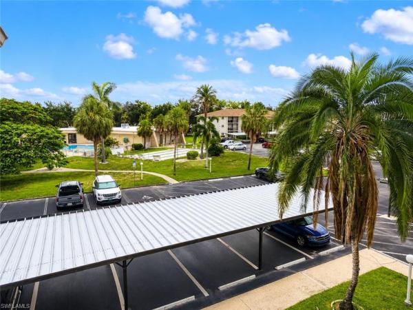 2079 Barkeley Ln #13, Fort Myers, Florida 33907, image 3