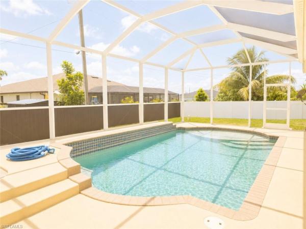 Cape Coral, 200 7th Ter, Cape Coral, Florida 33993, image 2