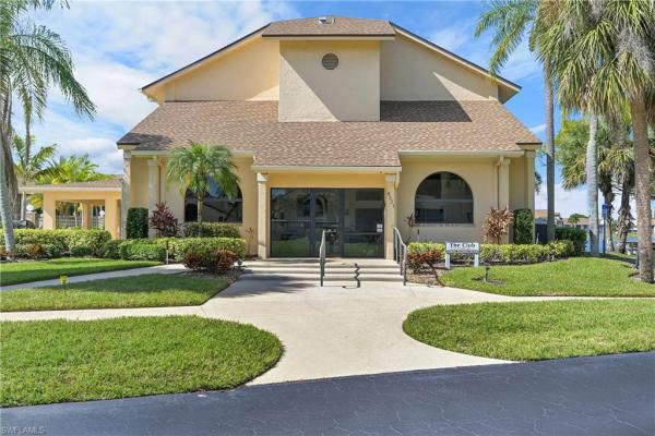 8474 Charter Club Cir #13, Fort Myers, Florida 33919, image 3