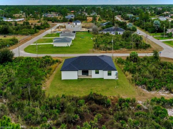 Lehigh Acres, 637 E Cardinal St, Lehigh Acres, Florida 33974, image 3