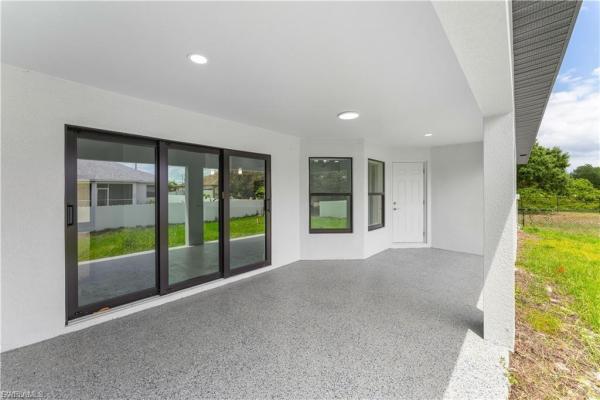 Lehigh Acres, 3700 W 10th St, Lehigh Acres, Florida 33971, image 1