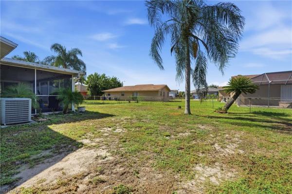 Laurelwood, 19368 Coraltree Ct, Lehigh Acres, Florida 33936, image 3