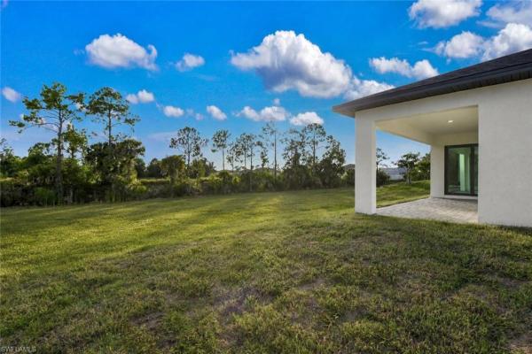 Lehigh Acres, 532 E Raintree St, Lehigh Acres, Florida 33974, image 1