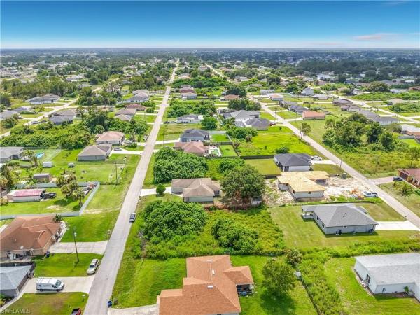 Lehigh Acres, 3027 SW 38th St, Lehigh Acres, Florida 33976, image 1
