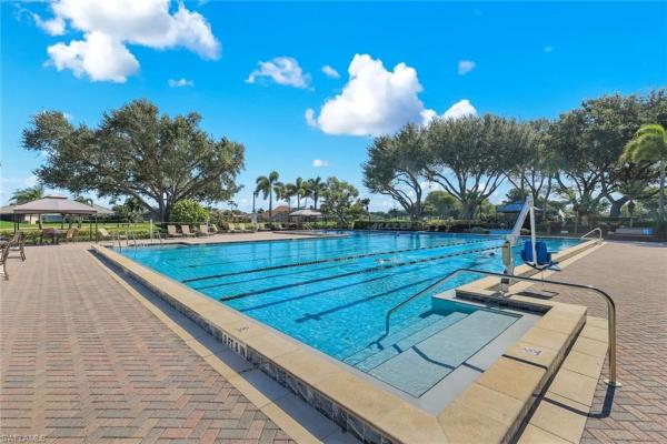 9901 Sunset Cove Ln #222, Fort Myers, Florida 33919, image 3