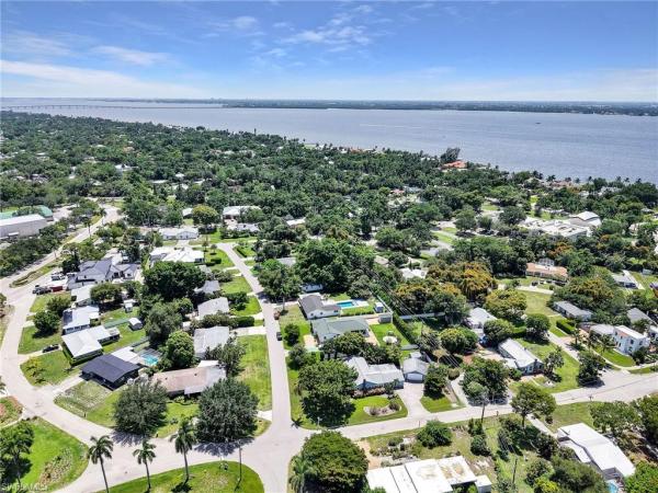 Edison Park, 1645 Ardmore Rd, Fort Myers, Florida 33901, image 1