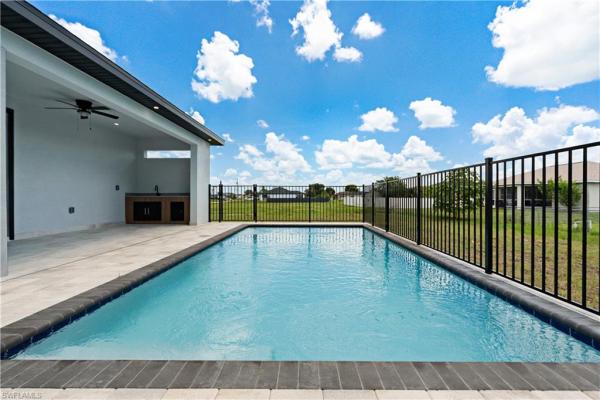 Cape Coral Residential, 216 10th Ter, Cape Coral, Florida 33993, image 2
