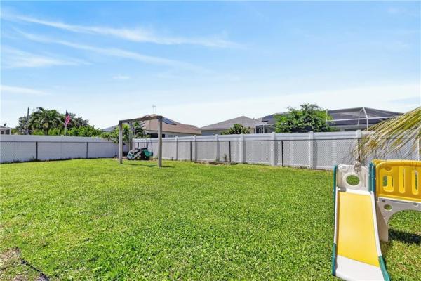 415 15th Ter, Cape Coral, Florida 33990, image 2