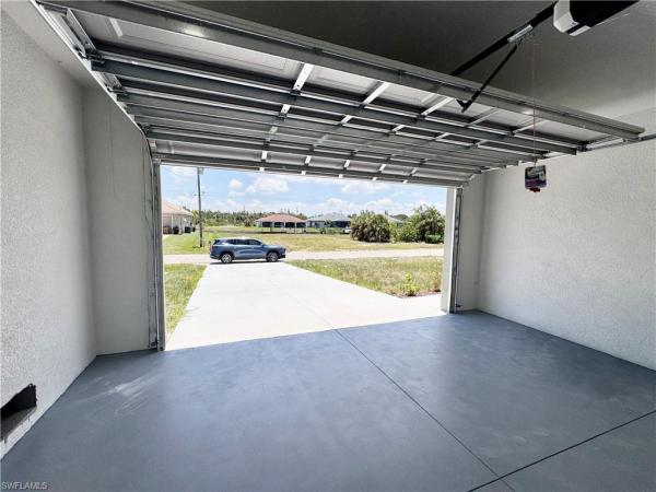 Cape Coral, 3032 41st Ave, Cape Coral, Florida 33993, image 2