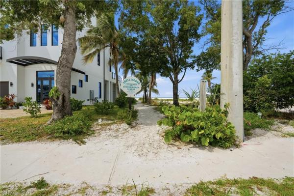 Shell Mound Park, 345 Donora Blvd, Fort Myers Beach, Florida 33931, image 1