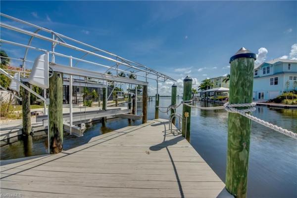 Island Harbors, 2701 Bruce St, Matlacha, Florida 33993, image 2