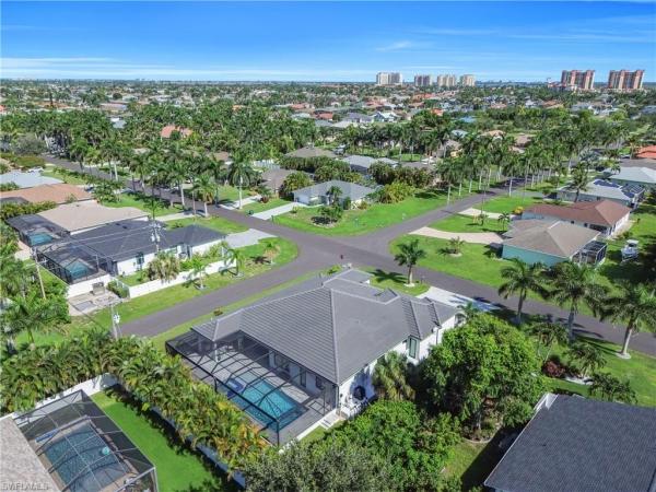 Cape Coral, 1735 51st Ter, Cape Coral, Florida 33914, image 2