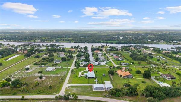 15911 Rivercreek Ct, Alva, Florida 33920, image 3